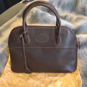 Chocolate brown handbag in the style of Bolide